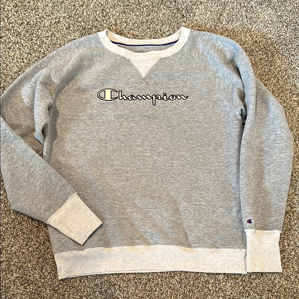 Champion crewneck in gray/cream